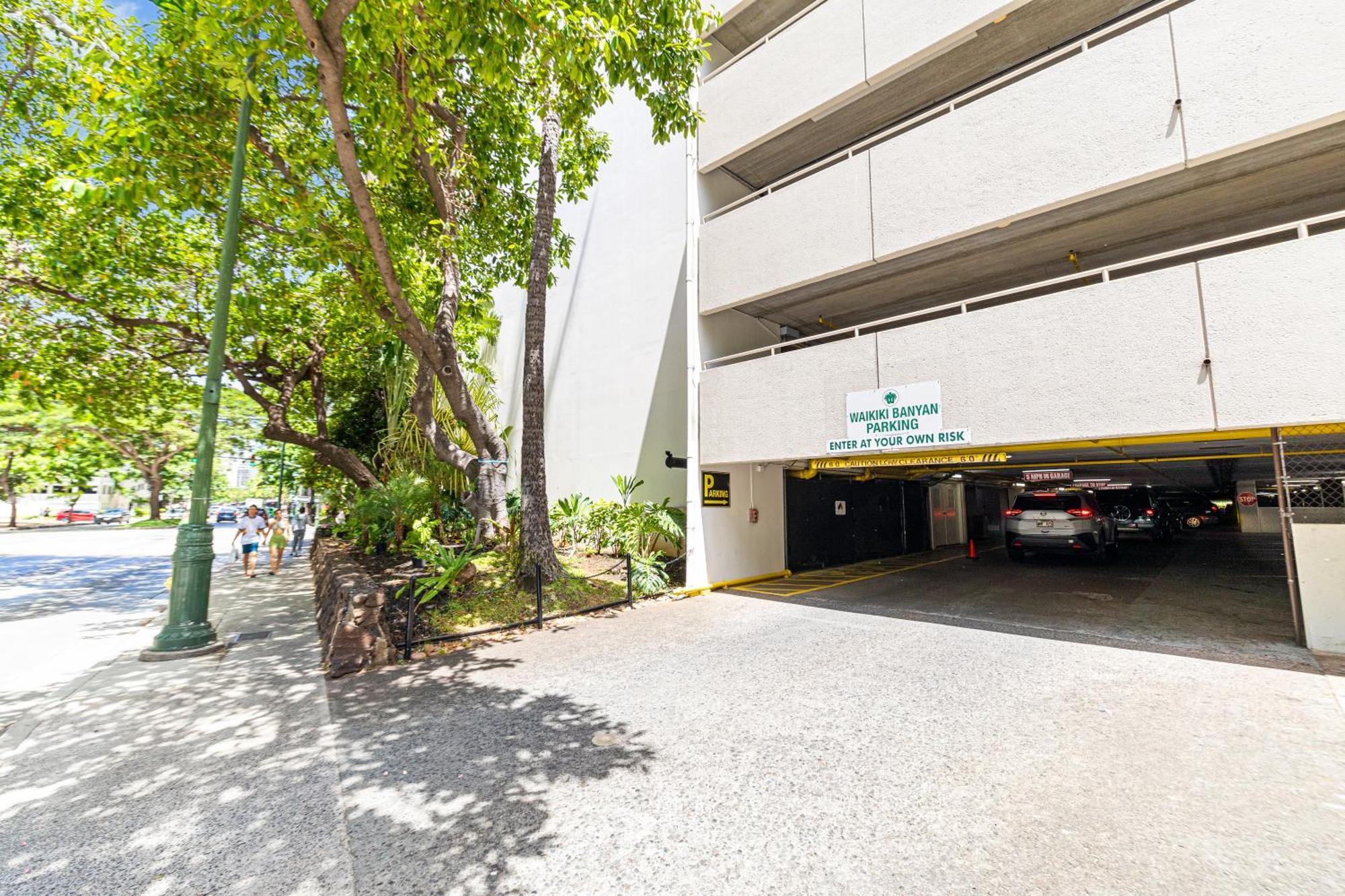 Upscale Penthouse With Ocean Views - Free Parking Apartment Honolulu Exterior photo