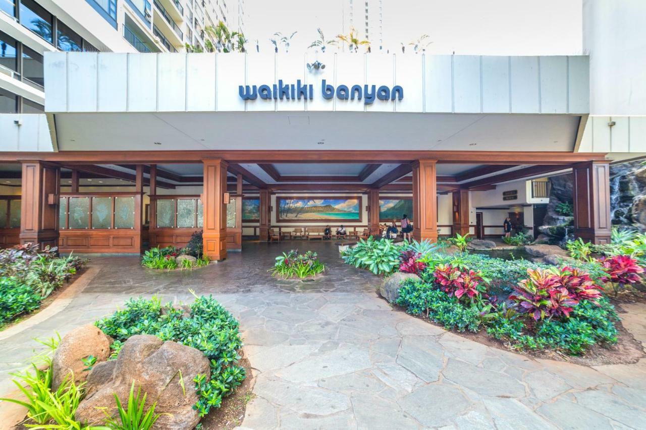 Upscale Penthouse With Ocean Views - Free Parking Apartment Honolulu Exterior photo