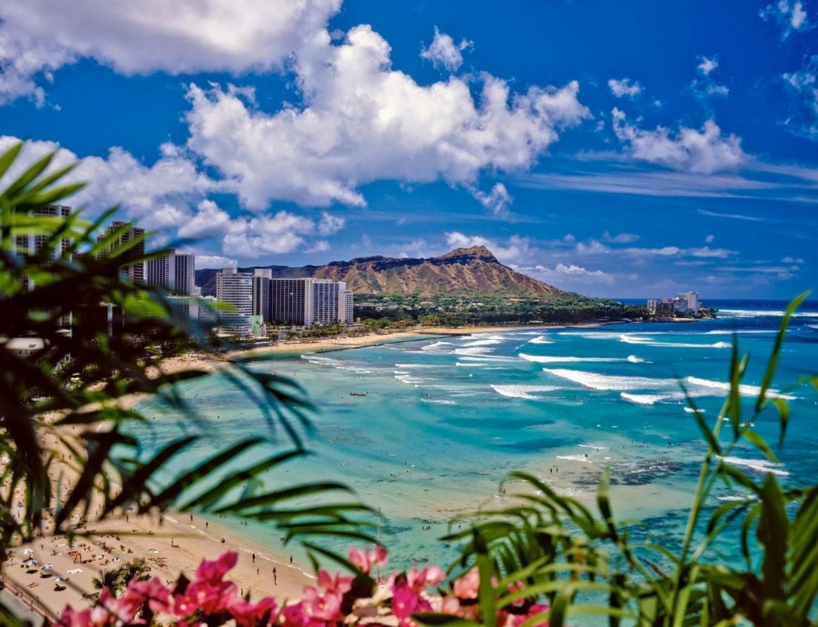 Upscale Penthouse With Ocean Views - Free Parking Apartment Honolulu Exterior photo