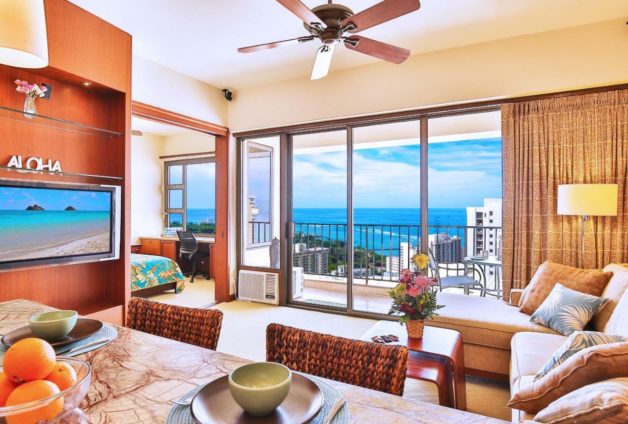 Upscale Penthouse With Ocean Views - Free Parking Apartment Honolulu Exterior photo